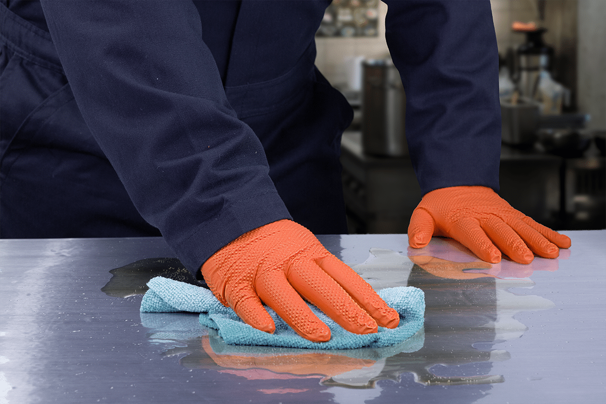 ULTRA combines increased airflow from the RDT with this new moisture-absorbing lining to keep hands dry and cool for greater comfort.​